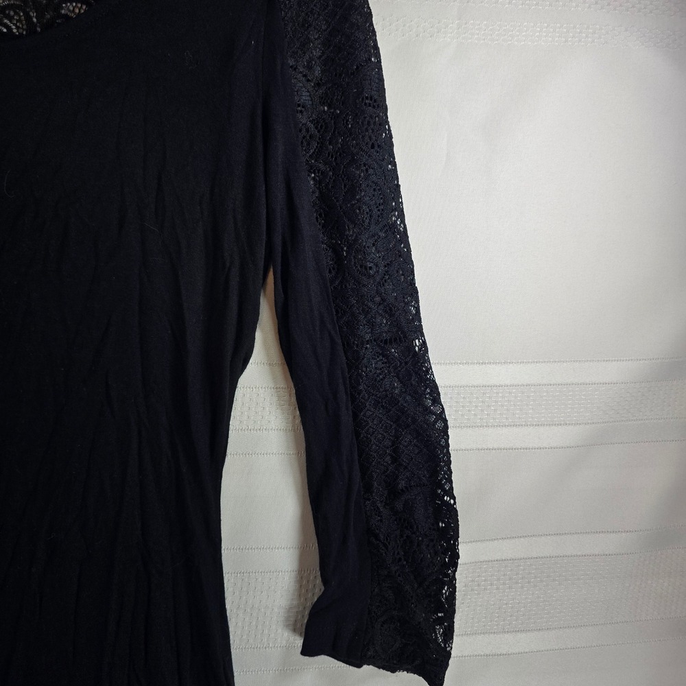 Candies black top with knit sleeves and back - Picture 2 of 4